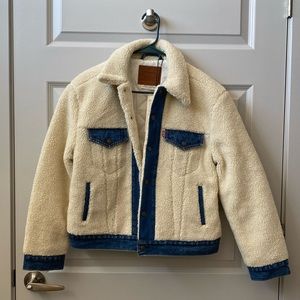 Beautifully soft Levi’s Sherpa jean jacket